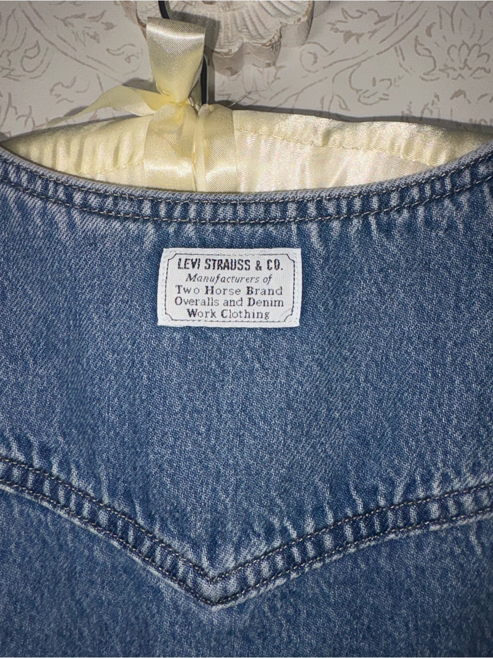 Levi’s Vianna denim vest dress - Picture 4 of 8